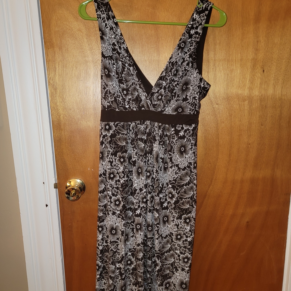 Elegant Brown and White Floral Dress